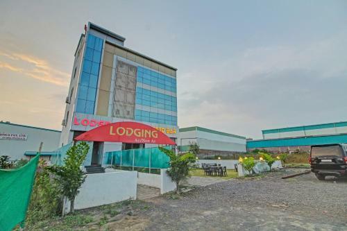 Oyo Flagship 84176 Hotel Savali