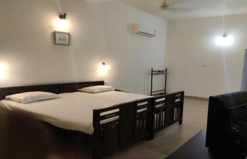 Hotel Sadhoo Heritage Resort
