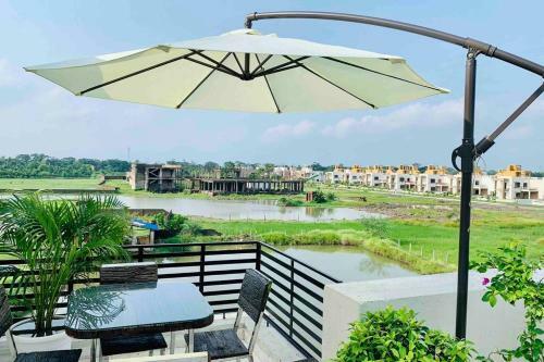 Villa Charming 3bhkgarden Bungalow With Rooftop Jacuzzi