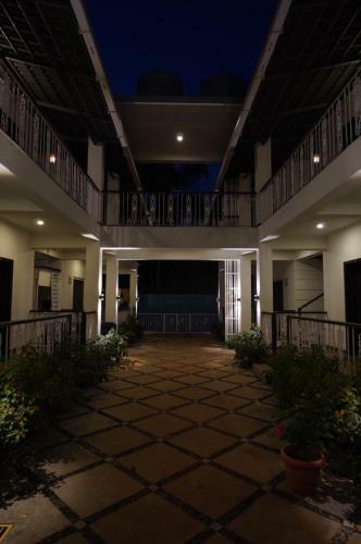 Hotel Marine Studios Le Pension