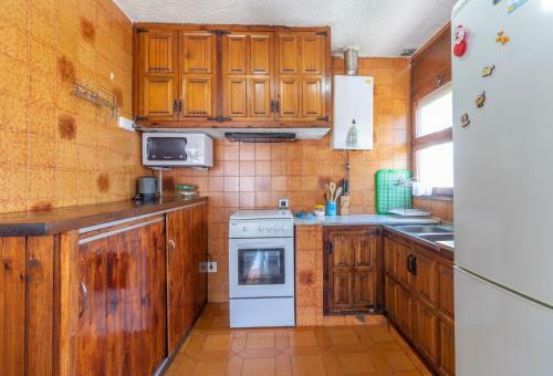 Goldhome - Requesens