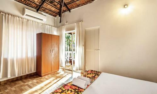 Apartamento Lavish Studio With A Pool, Near Candolim Beach