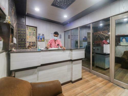 Hotel Capital O 82559 Royal Plaza