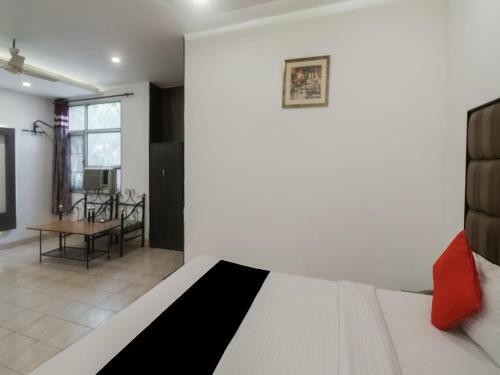 Hotel Oyo 8086 Motel Maurya