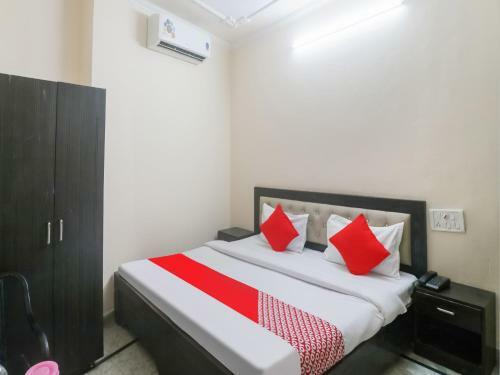 Hotel Oyo 74020 Anvi Deluxe