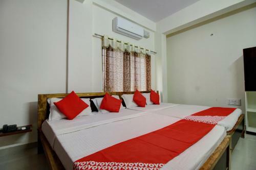 Hotel Vaccinated Staff- Oyo 14360 Park Inn