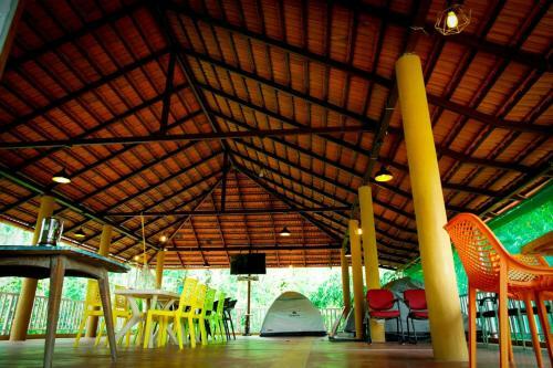 Lakeview Nest Homestay