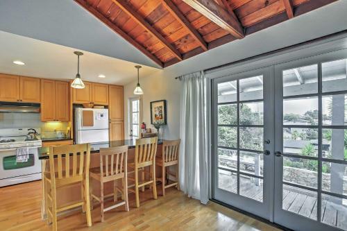 Aptos Cottage With Deck And Views, Only 2 Mi To Beach!