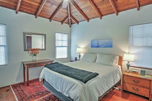 Aptos Cottage With Deck And Views, Only 2 Mi To Beach!