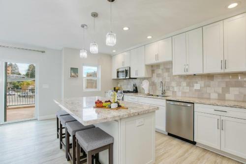 2885abd4-4bdrm Casa Blanca