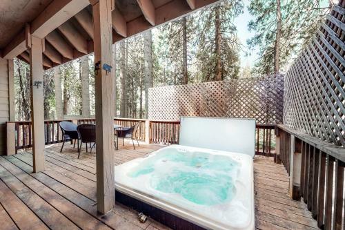Pine Tree Lodge