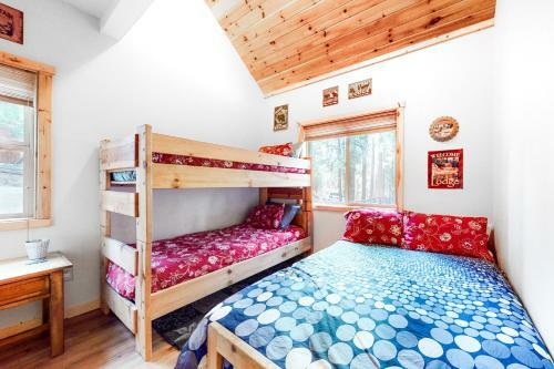 Pine Tree Lodge