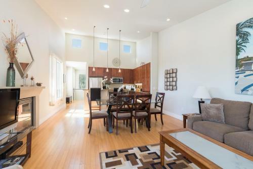 215 San Miguel