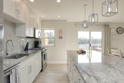 2885abd3-3bdrm Casa Blanca