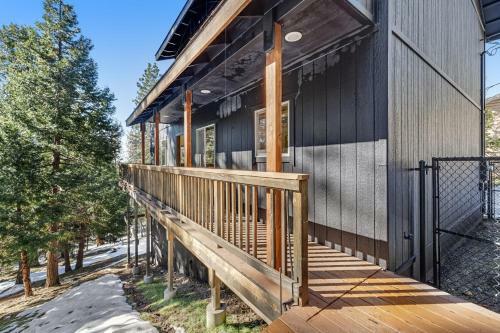 Blue Mountain Hideaway