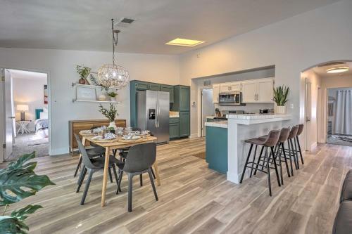 Stylish Bakersfield Getaway With Pool Table!