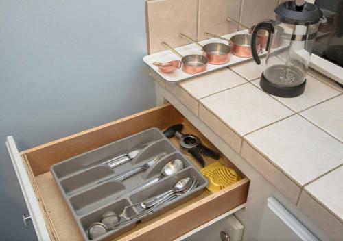 Apartamento The Burbank Sanctuary - Be Pampered - Full Kitchen