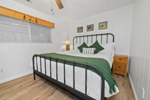 Bear Paz Cabin