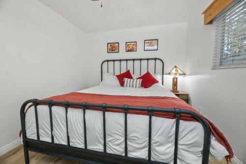 Bear Paz Cabin