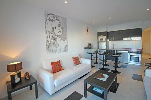 Apart-rent Apartment Sant Maurici 0185