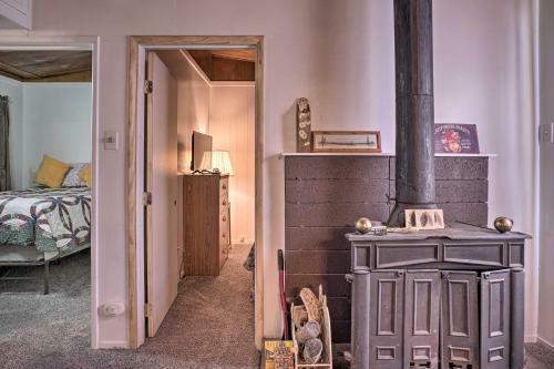 Quaint And Cozy Big Bear Cabin Pets Welcome!