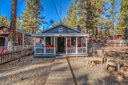 Doormat Vacation Rentals - Robinhood Retreat 2