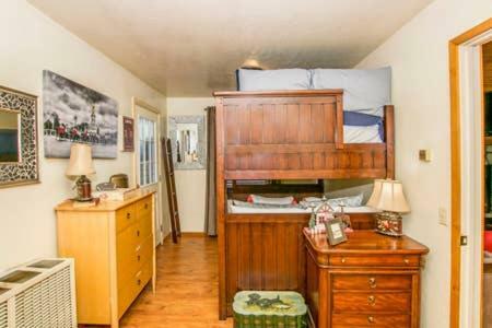 Doormat Vacation Rentals - Robinhood Retreat 2