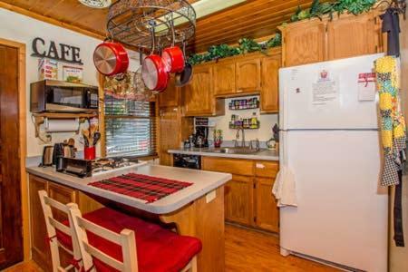Doormat Vacation Rentals - Robinhood Retreat 2