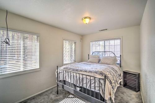 All-season Big Bear Home With Stone Fireplace!