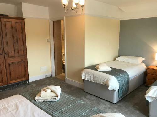 Hotel Halfway House Inn Country Lodge