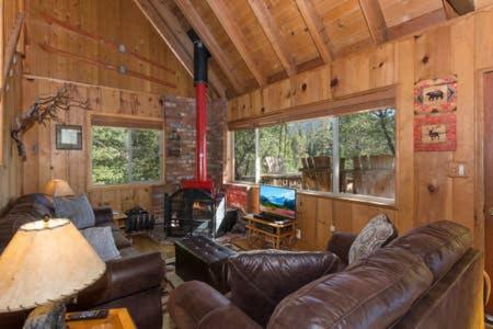 Doormat Vacation Rentals - Moonridge Mountain Manor