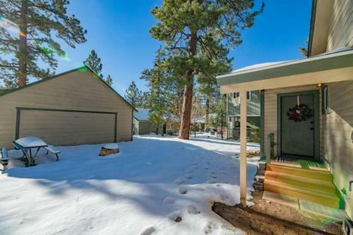 Pine Cone Cottage