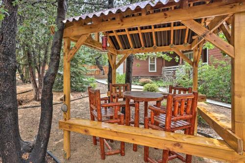Spacious Mtn Retreat - 5 Mi To Big Bear Lake!