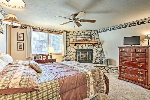 Homely Pet-friendly Abode, 3 Mi To Skiing!