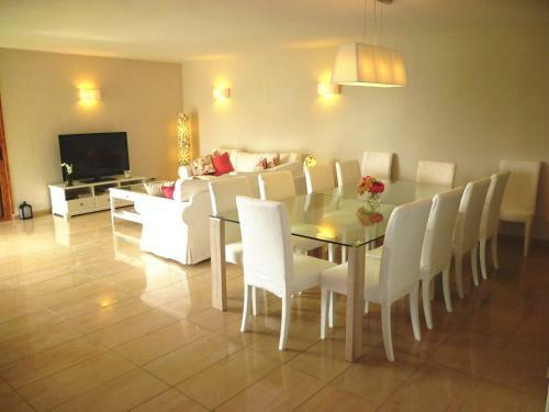 Villa Las Americas