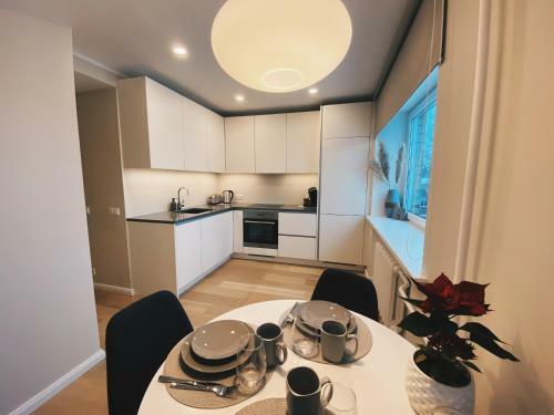 Beautiful Newly Renovated Beach Apartment