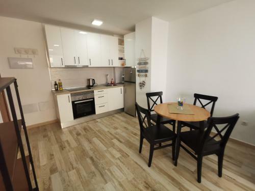 Nice Apartment, Pool,wifi!