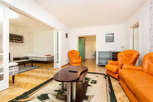 3 Room Central Apartment 90m2 Free Parking