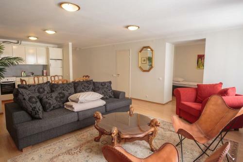 3 Bedroom Unique Apartment With Sauna In Old Town
