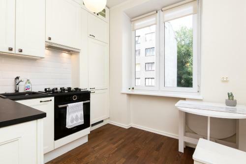 Central Gonsiori 2 Bedroom Cozy Apartment