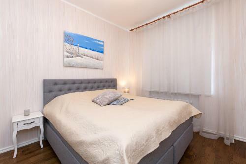 Central Gonsiori 2 Bedroom Cozy Apartment