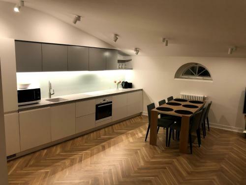 Great Apartament In A Heart Of Tallinn