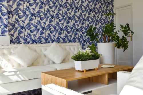 Las Camelias Apartments - B14