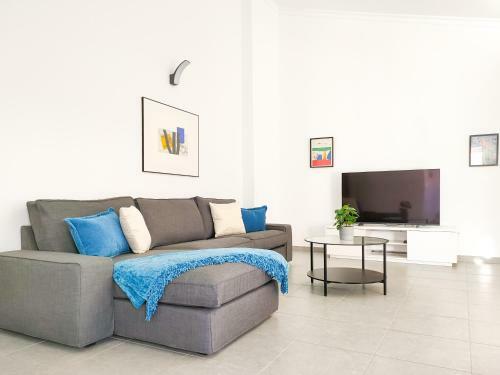 Pretty Terrace House In Maspalomas
