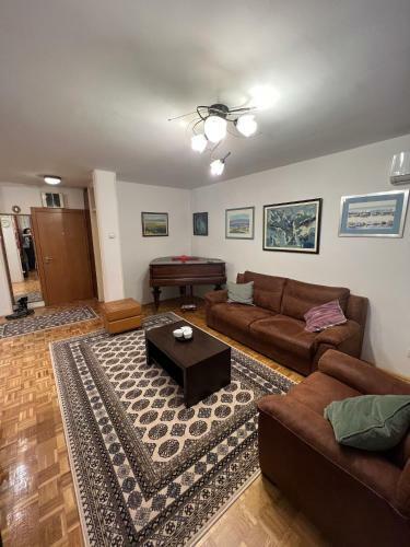 S&v Apartment