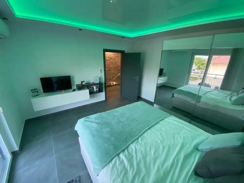 Tesla Lux Apartman