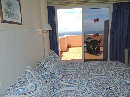 Apartamento Romantic Retreat With Marine View