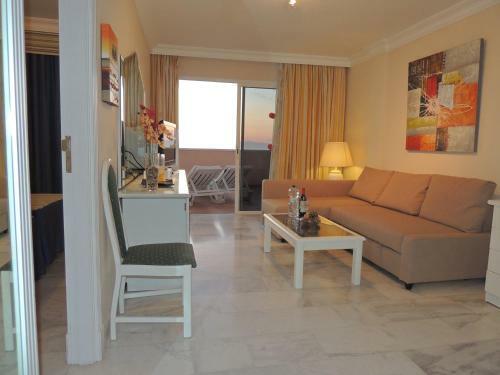 Apartamento Romantic Retreat With Marine View