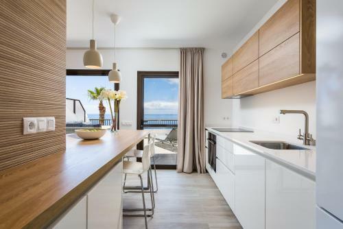 Los Gigantes Cliffs And Ocean View Peaceful Apartment