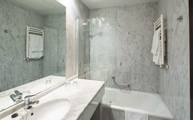 Hotel Mercure Bilbao Jardines De Albia